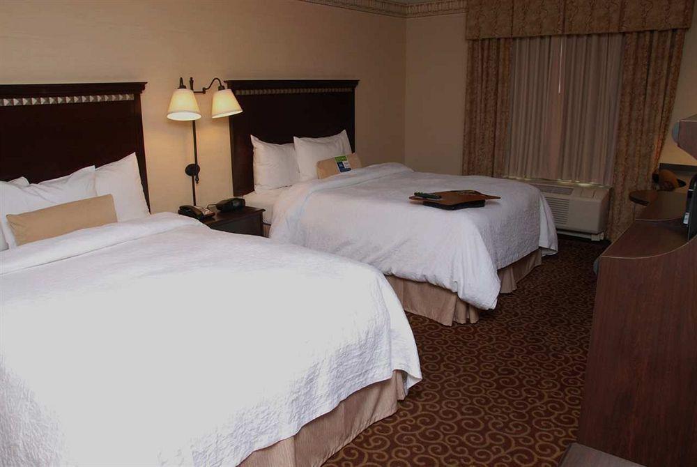 Hampton Inn & Suites Staten Island New York Cameră foto